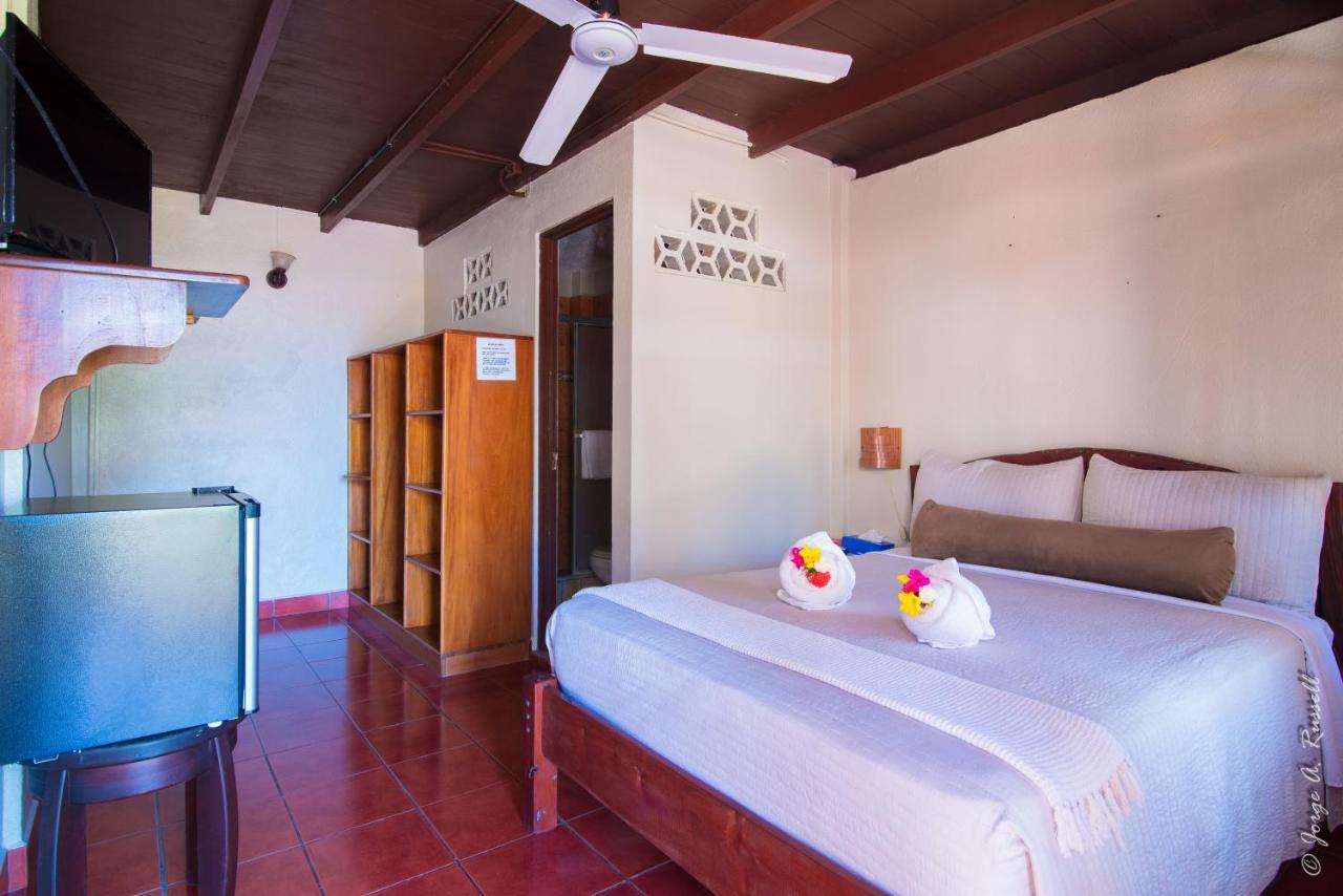 Clarita'S Hotel Jacó Kültér fotó
